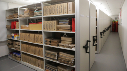 Pomieszczenie archiwum w nowej siedzibie IPN w Olsztynie. Fot. PAP/Tomasz Waszczuk 