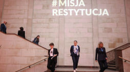 Minister kultury i dziedzictwa narodowego Marta Cienkowska i dyrektorka Muzeum Narodowego w Warszawie Agnieszka Lajus podczas spotkania w Muzeum Narodowym w Warszawie dot. restytucji dóbr kultury oraz kulisów odzyskiwania dzieł sztuki, 21 kwietnia 2026 r. Fot. PAP/Albert Zawada