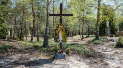 Polski cmentarz w Ostrówkach na Wołyniu. Fot. PAP/Wladyslav Musiienko