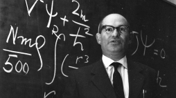 Warszawa 1963. Fizykochemik i popularyzator nauki prof. Józef Hurwic. mo PAP/Wdowiński
