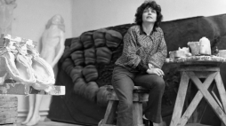 Francja, Paryż 1972 r. Polska rzeźbiarka Alina Szapocznikow w domu-pracowni.Fot. PAP/Maciej Musiał 