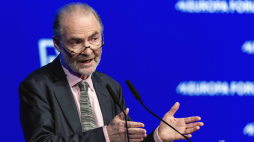 Brytyjski historyk Timothy Garton Ash. Fot. PAP/EPA/PHILIPP SCHMIDLI