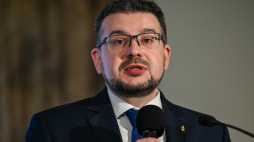 Baranów Sandomierski, 06.05.2026. Prezes Ukraińskiego Instytutu Pamięci Narodowej Oleksandr Ałfiorow podczas Polsko-Ukraińskiego Kongresu Historycznego w Zespole Zamkowo-Pałacowym w Baranowie Sandomierskim. Fot. PAP/Darek Delmanowicz