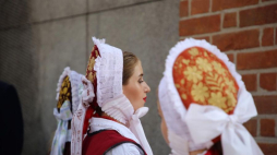 Czepce to haftowana tradycja Warmii, fot. Mazurski Zespół Pieśni i Tańca Ełk
