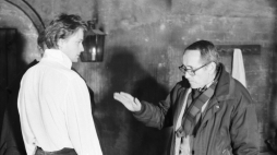 Produkcja filmu "Lawa" w reżyserii Tadeusza Konwickiego. Artur Żmijewski i Tadeusz Konwicki. Fot. PAP/CAF - Witold Rozmysłowicz