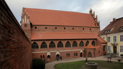 Zamek Kapituły Warmińskiej w Olsztynie, obecnie siedziba Muzeum Warmii i Mazur. Fot. PAP/Tomasz Waszczuk