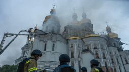 Historyczny klasztor Ławra Peczerska w Kijowie stanął w płomieniach w rezultacie ataku rosyjskich rakiet i dronów. Fot. PAP/Vladyslav Musiienko