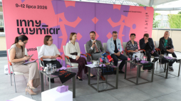 Konferencja prasowa zapowiadająca festiwal Wschód Kultury/Inny Wymiar w Centrum im. Ludwika Zamenhofa w Białymstoku. Fot. PAP/Artur Reszko
