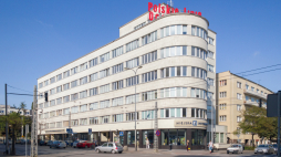 Modernistyczny budynek w centrum Gdyni. Fot. wikipedia