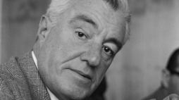 Vittorio De Sica. Fot. Harry Pot for Anefo ]], CC BY-SA 3.0 NL <https://creativecommons.org/licenses/by-sa/3.0/nl/deed.en>, via Wikimedia Commons