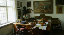 Domek Ogrodnika, w którym tworzyła Zofia Kossak-Szczucka. Fot. PAP/Jarek Praszkiewicz