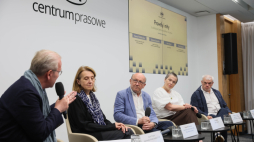 Debata pt. „Prawdy i mity o zabezpieczeniu socjalnym artystów” w Centrum Prasowe PAP. Fot. PAP/Leszek Szymański