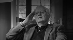 Pat Oliphant. Fot. screen YouTube/ The Life & Cartoons of Pat Oliphant - Official Trailer