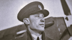 Witold Urbanowicz - polski pilot myśliwski, dowódca Dywizjonu 303. Fot.  dlapilota.pl
