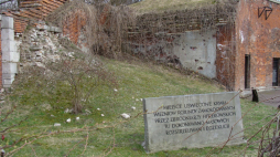 Miejsce rozstrzeliwań Fot. Anug/Źródło: pl.wikipedia