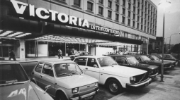 Warszawa 17.09.1976. Hotel Victoria Intercontinental, ul. Królewska 11. Fot. PAP/Mariusz Szyperko
