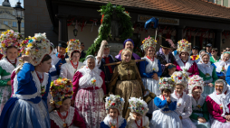 Uroczysty korowód w ramach Święta Bambrów Poznańskich. Fot. PAP/Jakub Kaczmarczyk