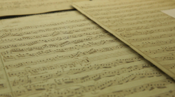 Zabytkowe zapisy nutowe przedstawione podczas konferencji prasowej nt. projektu Musica Warmiensis w Bibliotece Hosianum w Olsztynie. Fot. PAP/Tomasz Waszczuk