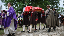 Bohater spod Monte Cassino Józef Kowalczyk spoczął w Orawce. Fot. PAP/Łukasz Gągulski 