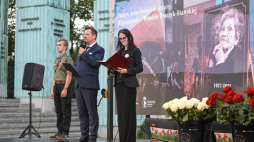 Warszawiacy pożegnali Wandę Traczyk-Stawską bohaterkę Powstania Warszawskiego. Na zdjęciu prezeska Stowarzyszenia Adwokackiego „Defensor Iuris”, mecenas Kinga Dagmara Siadlak. Fot. PAP/Marcin Obara