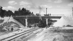 Rok. 1926. Budowa linii kolejowej kalety - Podzamcze. Fot. NAC