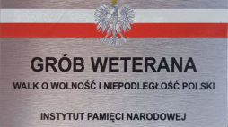 Plakieta „Grób Weterana Walk o Wolność i Niepodległość Polski". Fot. IPN