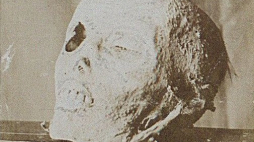 Czaszka ludzka z 1645 roku. Fot. Władysław Zahorski (1858-1927)/Polona