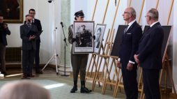 Wręczenie not identyfikacyjnych rodzinom ofiar totalitaryzmów w Pałacu Prezydenckim. Fot. Sławek Kasper (IPN)