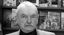Edmund Niziurski, lata 90. Fot. Edmund Szwejkowski (CAF?PAP)
