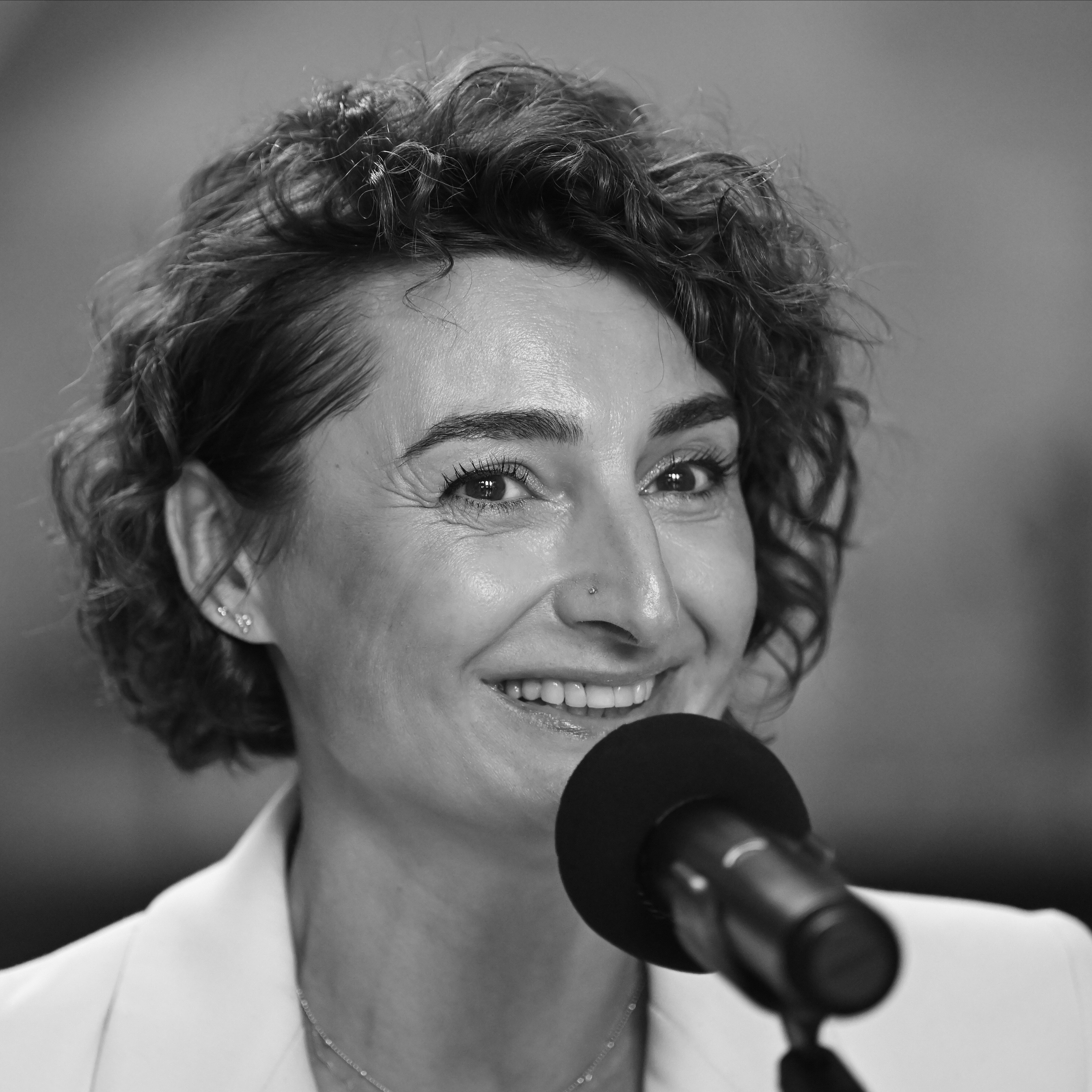 Gdańsk, 27.06.2025. Zastępczyni dyrektora Departamentu Dziedzictwa Kulturowego Ministerstwa Kultury i Dziedzictwa Narodowego Elżbieta Rogowska na briefingu prasowym w gdańskim Dworze Artusa. Fot. PAP/Adam Warżawa