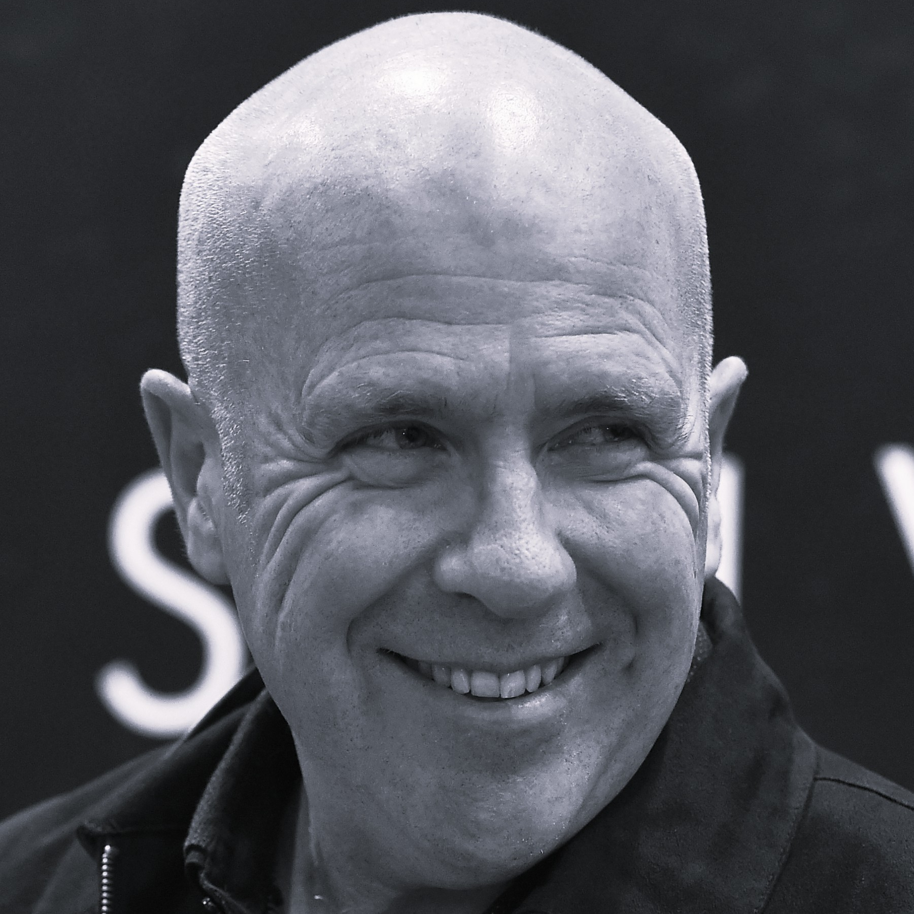 Australijski pisarz, historyk i filmowiec Richard Flanagan w 2016 r. podczas dyskusji "Dwa krańce języka" w trakcie Festiwalu Conrada w Krakowie. Fot. PAP/Jacek Bednarczyk