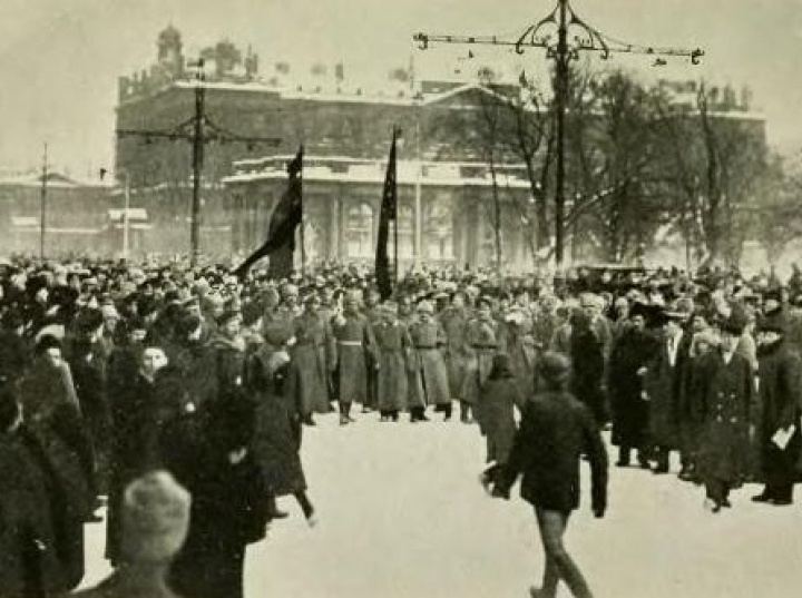 Przyczyny I Skutki Rewolucji Lutowej I Październikowej W Rosji Prof. W. Materski o rewolucji lutowej w Rosji: Chaos jest najlepszym