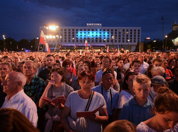 Koncert Warszawiacy Spiewaja Nie Zakazane Piosenki Dzieje Pl Historia Polski