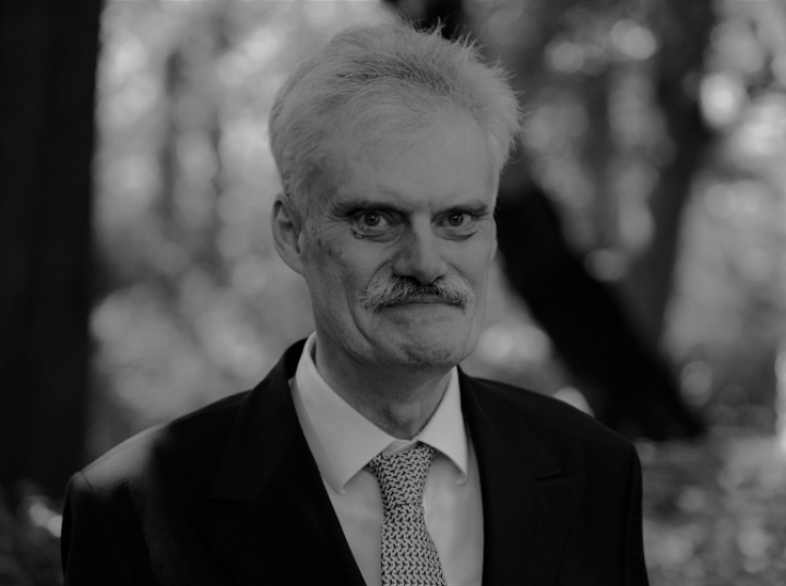 Zbigniew Wawer, director of the Royal Łazienki Museum, has passed away.pl