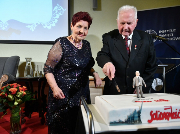 Benefits for opposition activist Czesław Nowak’s 85th birthday |  go.pl