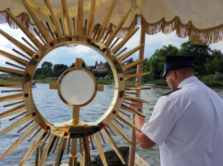 W Boże Ciało popłynie Wiślana Procesja Eucharystyczna