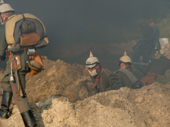110 lat temu pod Bolimowem niemieccy żołnierze zamiast atakować zaczęli ratować wrogów