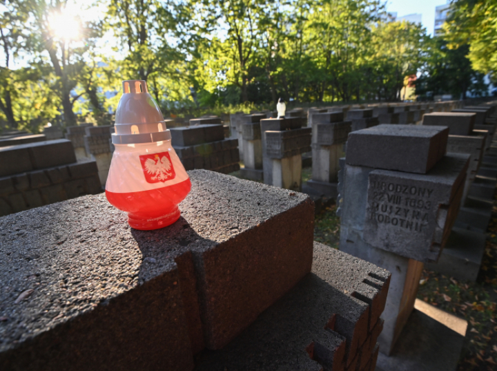 Bilewicz: historyczne traumy mogą nasilać polaryzację w Polsce