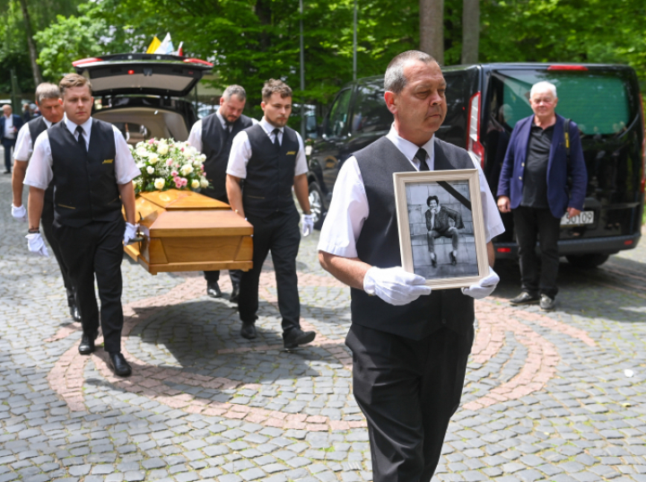 Ewa Dałkowska spoczęła na cmentarzu w Zalesiu Górnym