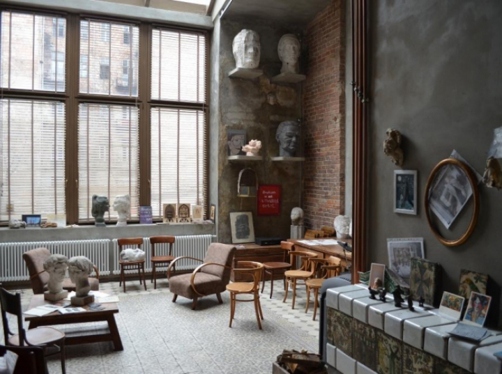 Oficyna pełna historii i sztuki - Pracownia Karola Tchorka