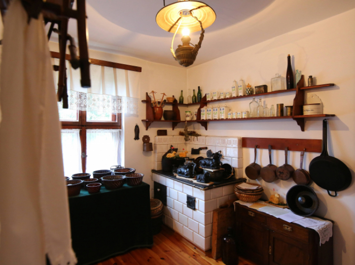 Cykl etnograficznych niedziel w Dworku Marii Dąbrowskiej w Russowie