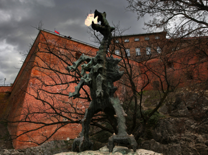 Rzeźba Smoka Wawelskiego uszkodzona podczas ostatnich deszczów