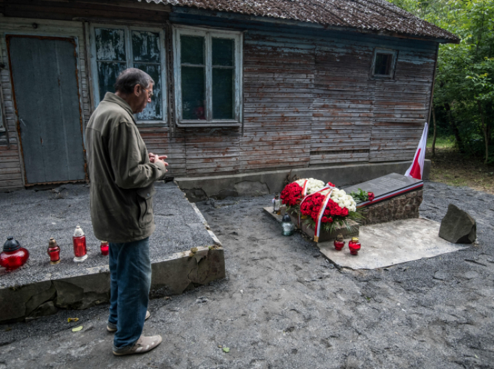 Szefowa MEN poprosiła stronę ukraińską o działania ws. podręczników dot. Wołynia