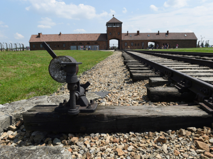 Muzeum Auschwitz: można już zwiedzać budynek tzw. centralnej sauny