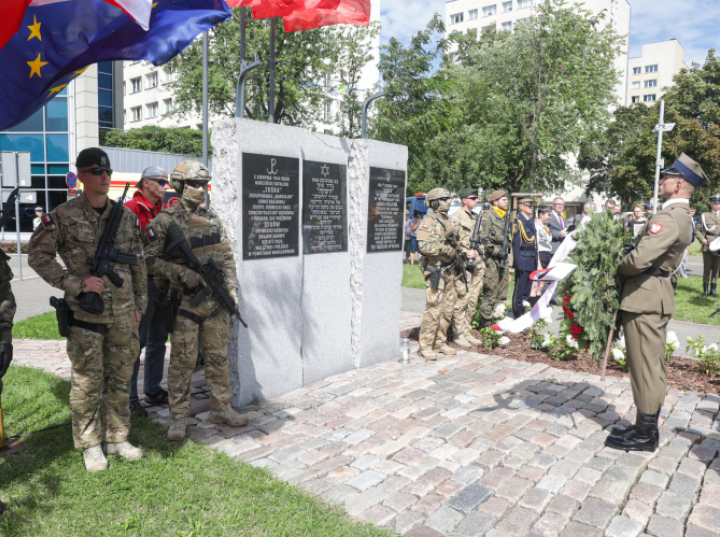 Upamiętniono wyzwolenie Żydów z „Gęsiówki” przez Batalion „Zośka” (wideo)