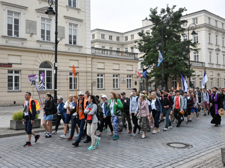 41 tys. kroków dziennie na Jasną Górę; w Polsce trwa szczyt sezonu pielgrzymkowego