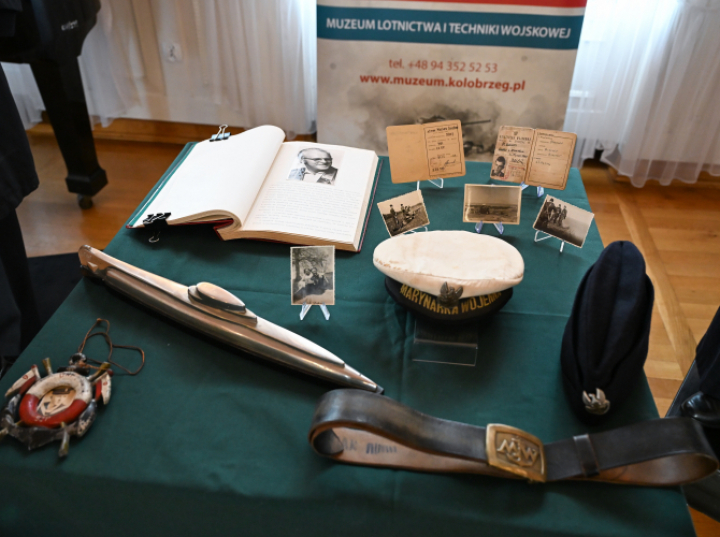 Kołobrzeskie muzeum bogatsze o pamiątki związane z Marynarką Wojenną