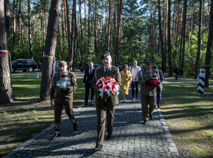 W Święto Wojska Polskiego w Kijowie oddano hołd polskim żołnierzom