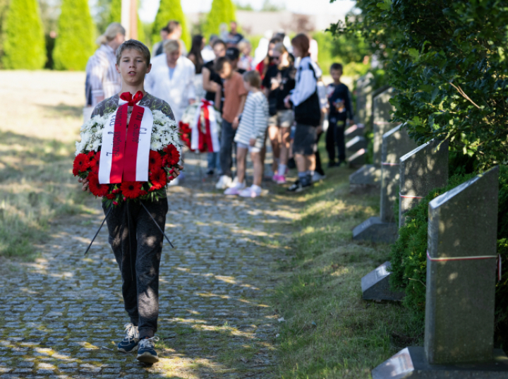 Obchody Dnia Wojska Polskiego przy sercu marszałka Józefa Piłsudskiego w Wilnie