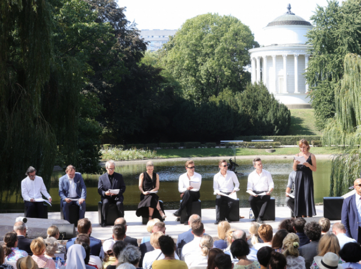 W Ogrodzie Saskim Narodowe Czytanie poezji Jana Kochanowskiego